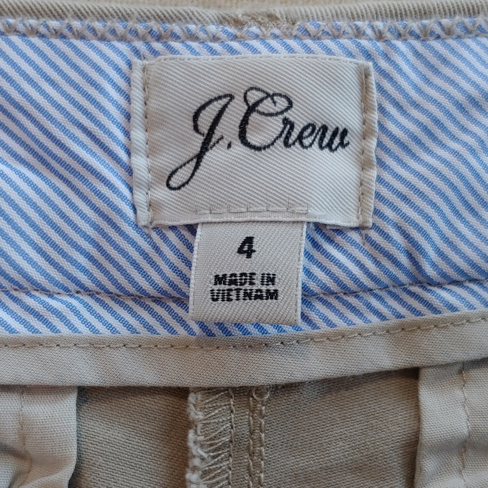 J. Crew 5" Khaki Cotton Stretch Chino Shorts in Women's Size 4 - Picture 11 of 17